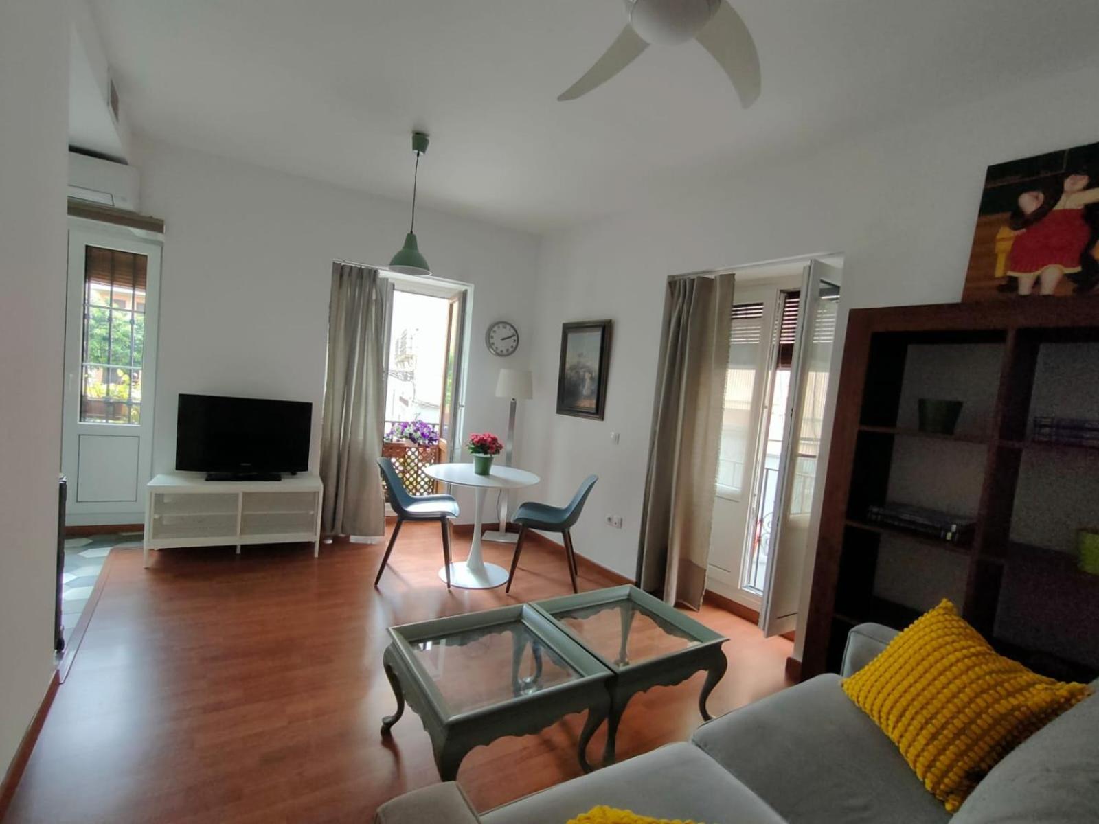 סביליה Alameda 1 Dormitorio מראה חיצוני תמונה